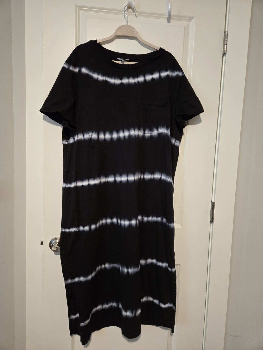 Time and Tru Black & White Tie-Dye Midi Dress
